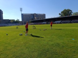 TRÉNINK - HLAVNÍ STADION VIKTORIA ŽIZKOV - 