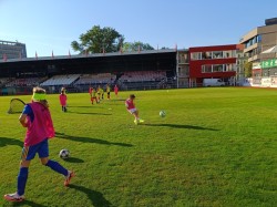 TRÉNINK - HLAVNÍ STADION VIKTORIA ŽIZKOV - 
